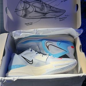 Size 15 Kyrie Irving’s